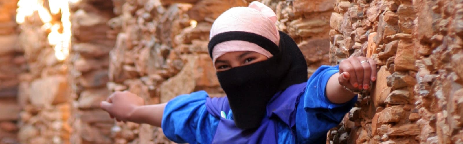 Circuit 4x4 Maroc, jeune fille dans un agadir